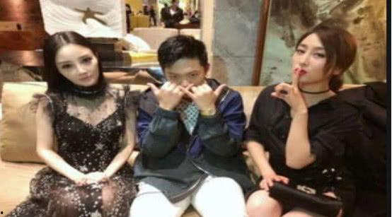 本周最新娱乐圈吃瓜新闻,明星恋情曝光,跨界合作引热议